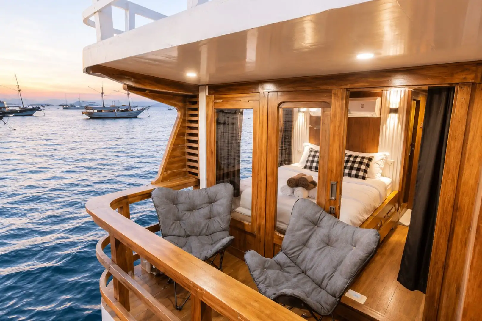 Deluxe Cabin Balcony Blessing Phinisi | Komodo Luxury