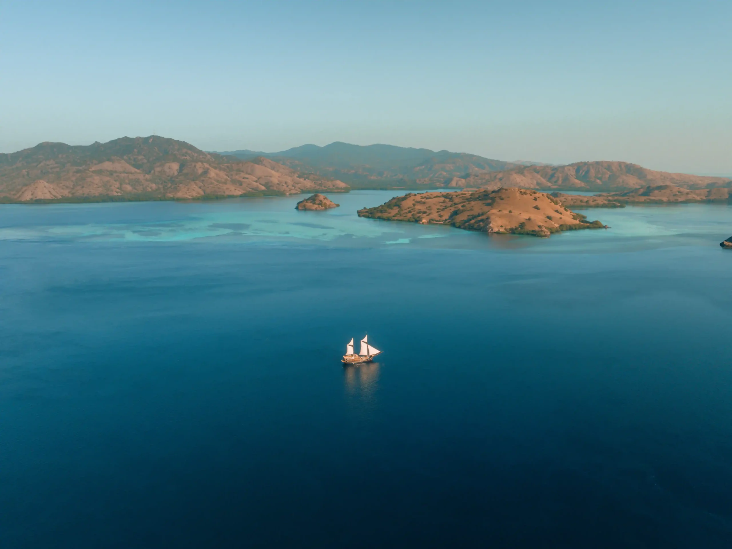Celestia Yacht Cruise Phinisi | Komodo Island Boat Tour | Komodo Luxury